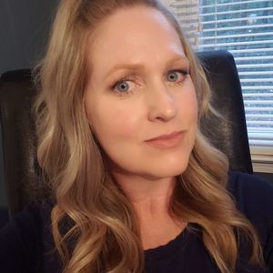 Meet your Posher, Ronni